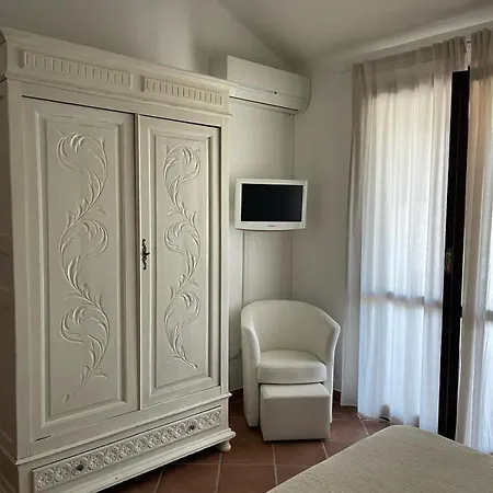 Nyaraló Arianna Quartu SantʼElena